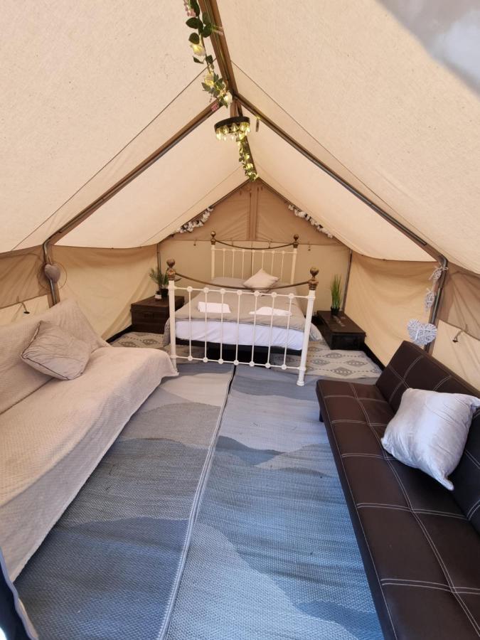 Glamping In Style, Prospector Tent Hotel Crawley  Exterior photo