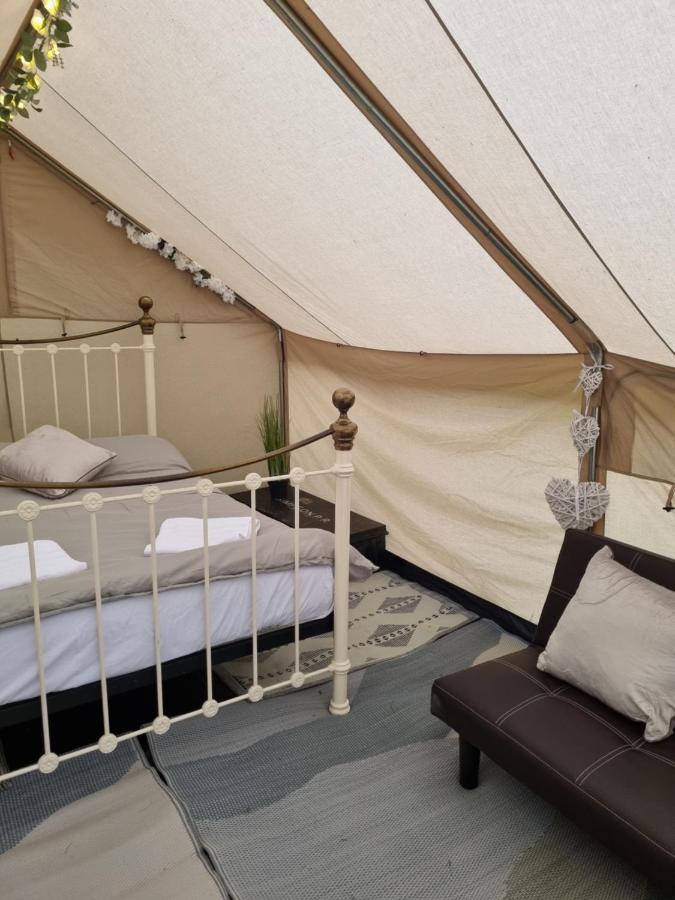 Glamping In Style, Prospector Tent Hotel Crawley  Exterior photo