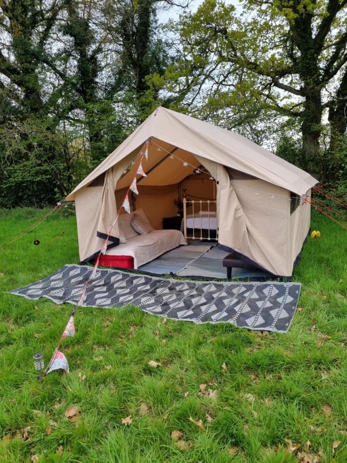 Glamping In Style, Prospector Tent Hotel Crawley  Exterior photo